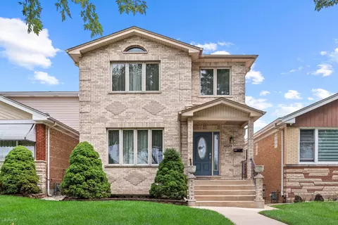4529 N Sayre Ave, Harwood Heights, IL 60706