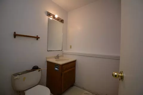 Bath - 27 Partner Pl, Bloomington, IL 61701 photo 1 of 4