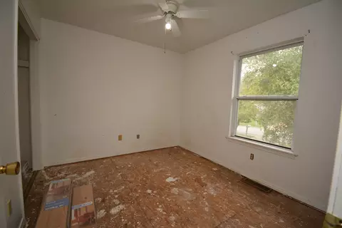 Bedroom - 27 Partner Pl, Bloomington, IL 61701 photo 3 of 7