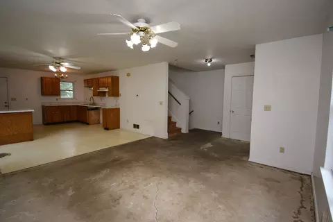 Living - 27 Partner Pl, Bloomington, IL 61701 photo 1 of 4