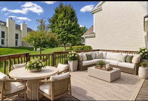 Exterior - Undisclosed, Hoffman Estates, IL 60010 photo 3 of 4
