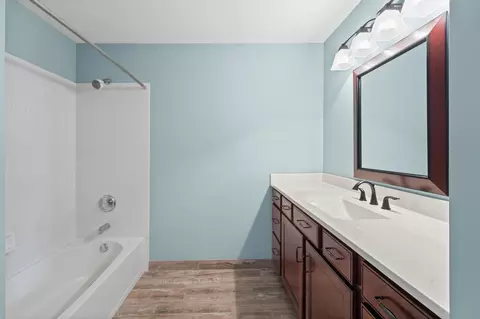 Bath - Undisclosed, Hoffman Estates, IL 60010 photo 1 of 3