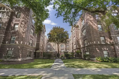 34 S 6th Ave #2K, La Grange, IL 60525
