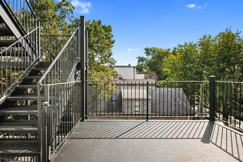 Exterior - Undisclosed, Chicago, IL 60622 photo 3 of 9