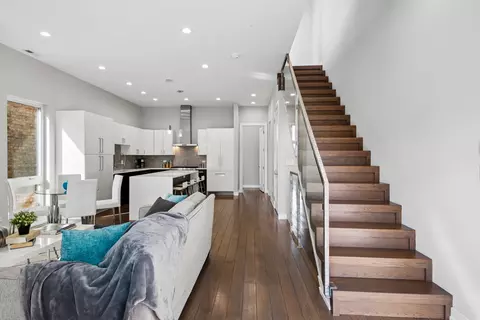 Entry Way - Undisclosed, Chicago, IL 60622 photo 1 of 1