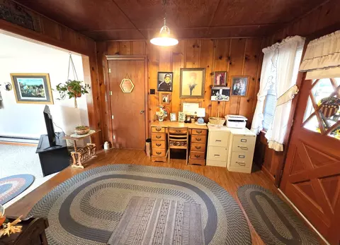 Entry Way - 355 Lee Evans Dr, Hull, IL 62343 photo 2 of 2