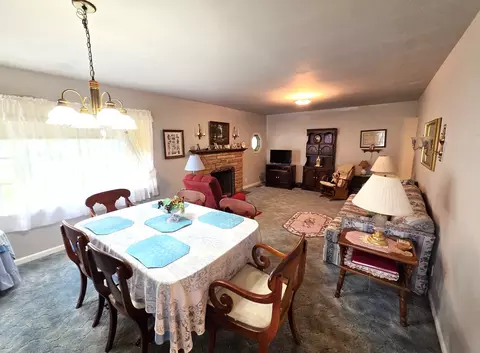Dining - 355 Lee Evans Dr, Hull, IL 62343 photo 1 of 1