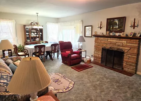 Living - 355 Lee Evans Dr, Hull, IL 62343 photo 2 of 2