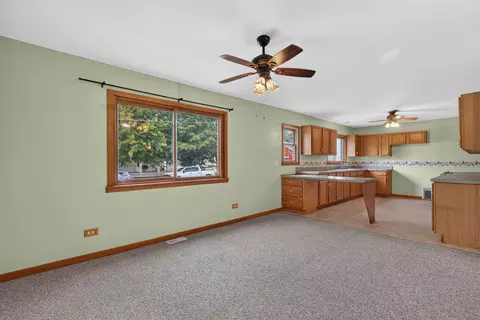 Living - 105 S Main St, Seneca, IL 61360 photo 3 of 5