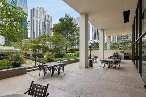 Exterior - 360 E Randolph St #403, Chicago, IL 60601 photo 2 of 8