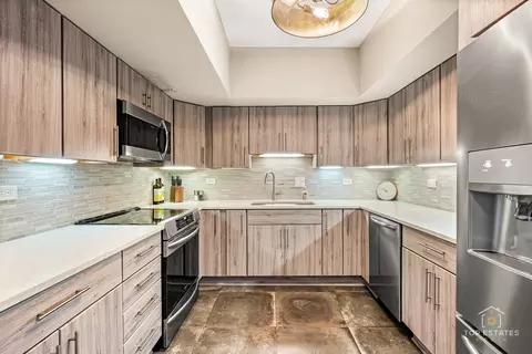 Kitchen - 175 E Delaware Pl #6611, Chicago, IL 60611 photo 1 of 3