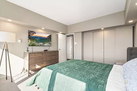 Bedroom - 175 E Delaware Pl #6611, Chicago, IL 60611 photo 6 of 6