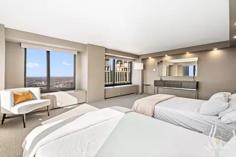 Bedroom - 175 E Delaware Pl #6611, Chicago, IL 60611 photo 3 of 6