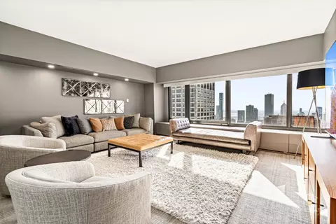 Living - 175 E Delaware Pl #6611, Chicago, IL 60611 photo 2 of 7