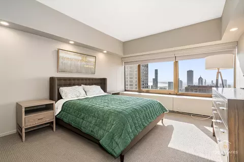 Bedroom - 175 E Delaware Pl #6611, Chicago, IL 60611 photo 4 of 6