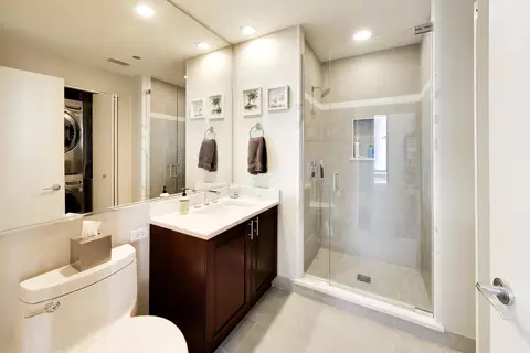 Bath - 60 E Monroe St #4002, Chicago, IL 60603 photo 3 of 3