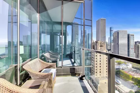 Exterior - 60 E Monroe St #4002, Chicago, IL 60603 photo 1 of 6