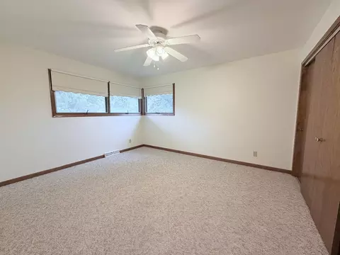 Bedroom - 4 Genesee Ct, Morrison, IL 61270 photo 3 of 7