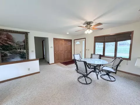 Entry Way - 4 Genesee Ct, Morrison, IL 61270 photo 1 of 1