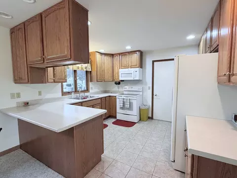 Kitchen - 4 Genesee Ct, Morrison, IL 61270 photo 1 of 3