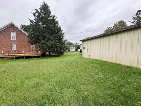 Exterior - 810 E 4th St, Sterling, IL 61081 photo 3 of 8