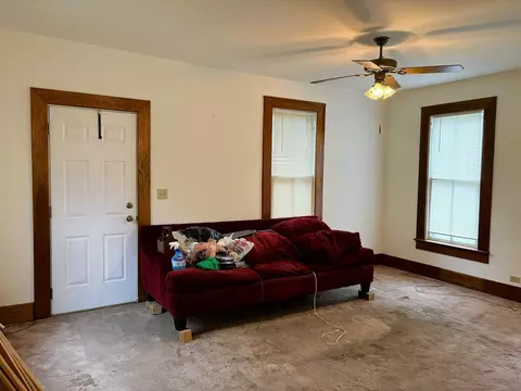 Living - 810 E 4th St, Sterling, IL 61081 photo 3 of 3