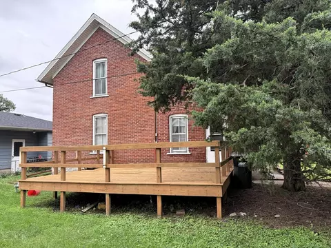 Exterior - 810 E 4th St, Sterling, IL 61081 photo 1 of 8