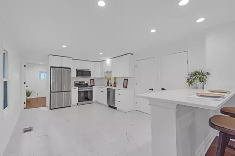 Kitchen - 1407 W Fuller St, Chicago, IL 60608 photo 2 of 4