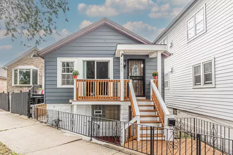 Exterior - 1407 W Fuller St, Chicago, IL 60608 photo 7 of 8