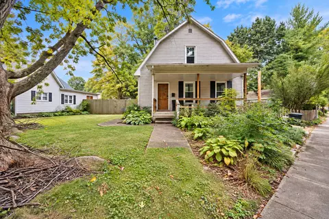 303 S Johnson Ave, Urbana, IL 61801