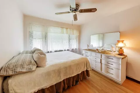 Bedroom - 2307 Fulle St, Rolling Meadows, IL 60008 photo 5 of 7