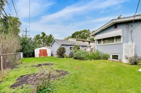 Exterior - 2307 Fulle St, Rolling Meadows, IL 60008 photo 8 of 11