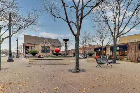 Exterior - 2307 Fulle St, Rolling Meadows, IL 60008 photo 11 of 11