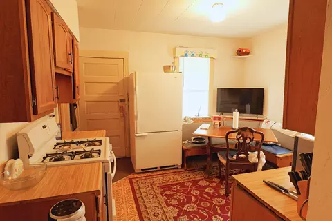 Kitchen - 7439 W 56th St, Summit, IL 60501 photo 2 of 4