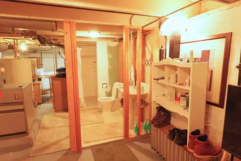 Bath - 7439 W 56th St, Summit, IL 60501 photo 5 of 5