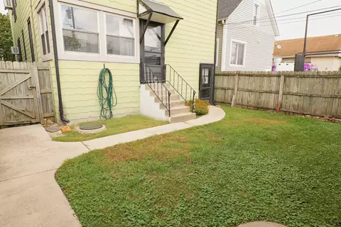 Exterior - 7439 W 56th St, Summit, IL 60501 photo 2 of 3