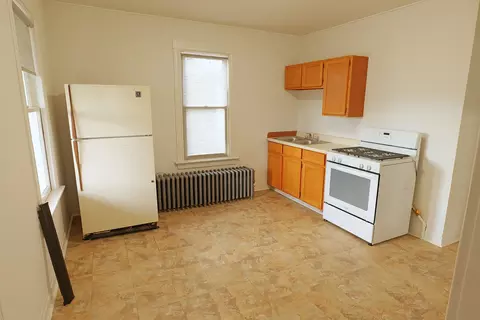 Kitchen - 7439 W 56th St, Summit, IL 60501 photo 4 of 4