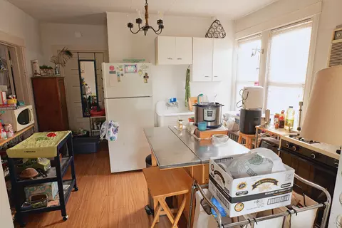 Kitchen - 7439 W 56th St, Summit, IL 60501 photo 3 of 4