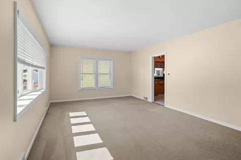 Living - 216 E Church St, Kewanee, IL 61443 photo 1 of 4