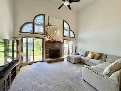 Living - 19339 Lisadell Dr, Tinley Park, IL 60487 photo 1 of 3
