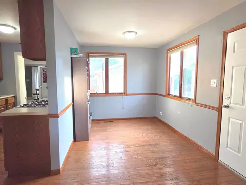 Dining - 5237 Pleasant Ln, Crestwood, IL 60418 photo 3 of 3
