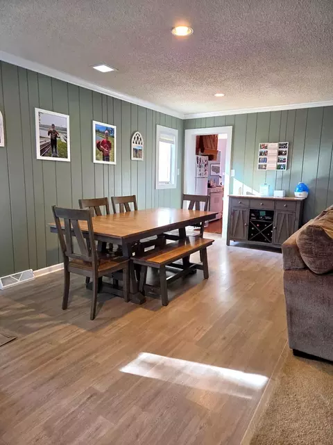 Dining - 5237 Pleasant Ln, Crestwood, IL 60418 photo 1 of 3