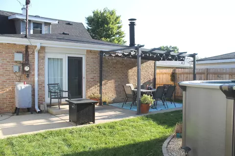 Exterior - 5237 Pleasant Ln, Crestwood, IL 60418 photo 3 of 4