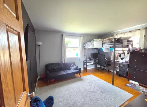 Bedroom - 5237 Pleasant Ln, Crestwood, IL 60418 photo 1 of 1