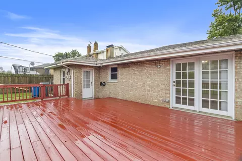 Exterior - 7915 Massasoit Ave, Burbank, IL 60459 photo 2 of 4
