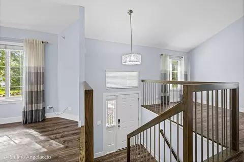 Entry Way - 180 Lucerne Ct, Wheeling, IL 60090 photo 1 of 2