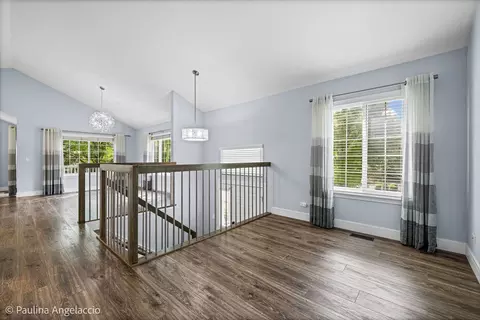 Living - 180 Lucerne Ct, Wheeling, IL 60090 photo 1 of 3