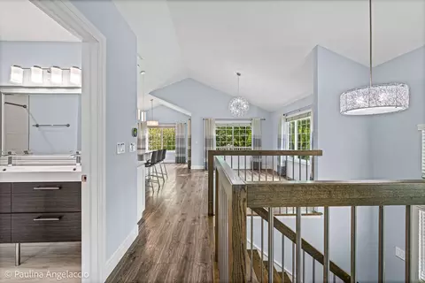 Entry Way - 180 Lucerne Ct, Wheeling, IL 60090 photo 2 of 2