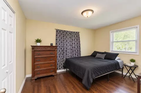 Bedroom - 16100 Circle Dr, Markham, IL 60428 photo 2 of 5