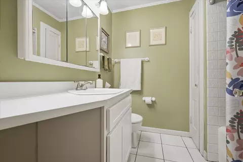 Bath - Undisclosed, Bloomington, IL 61701 photo 1 of 1